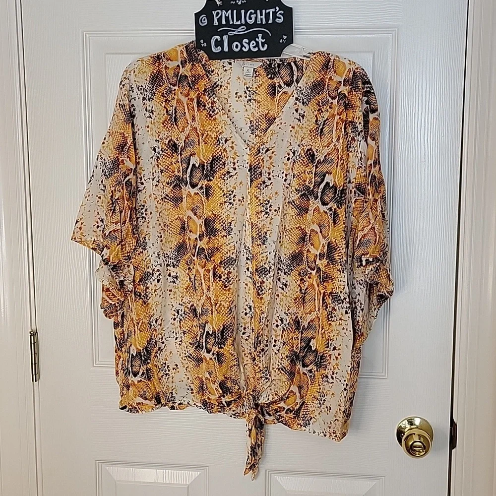 Cato Blouse XL Animal Print V-Neck Tie at Bottom Batwing Orange Brown Black